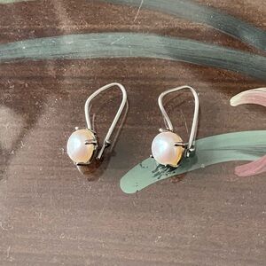 Vintage 925 Elegant Silver Freshwater Pearl Earrings